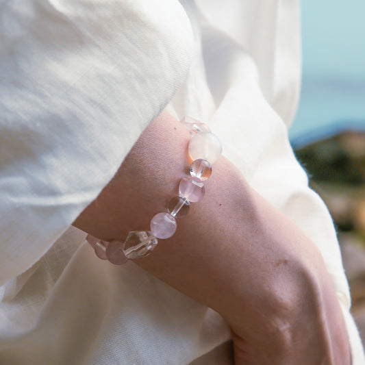 [AA-260006] Nurturing Mother's Energy Clear Quartz & Rose Quartz & Moonstone Love & Relationships