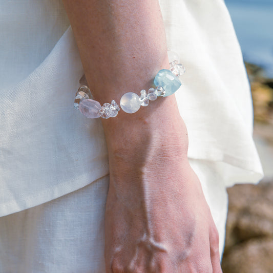 [AA-260018] Moonlit Ocean of Emotions Aquamarine & Moonstone Communication & Truth